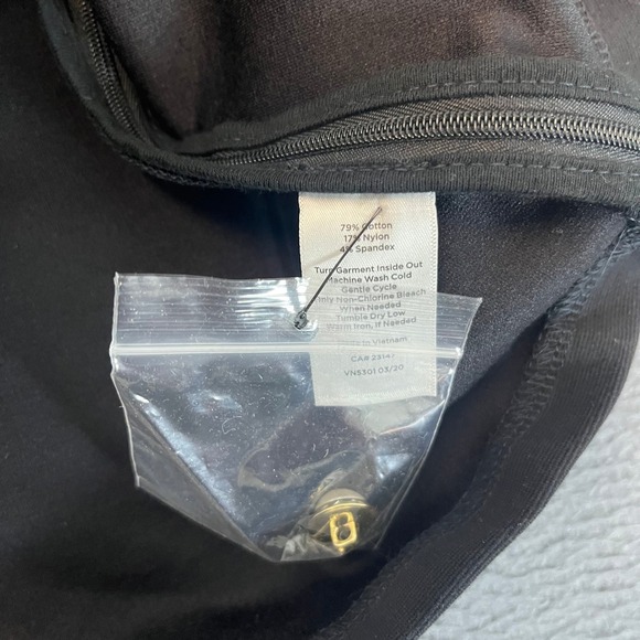 Talbots Petite Medium Black Boat Neck Top Ivory Trim Pearl Button Cuff Shirt NWI - Picture 3 of 9